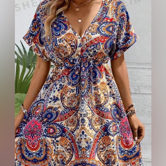 Paisley Print Batwing Sleeve Ruffle Hem Dress - Picture 3 of 8